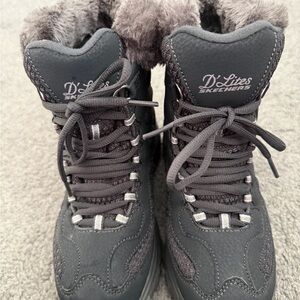 Skechers D'Lites Charcoal Gray Lace-Up Fur-Trim Boots